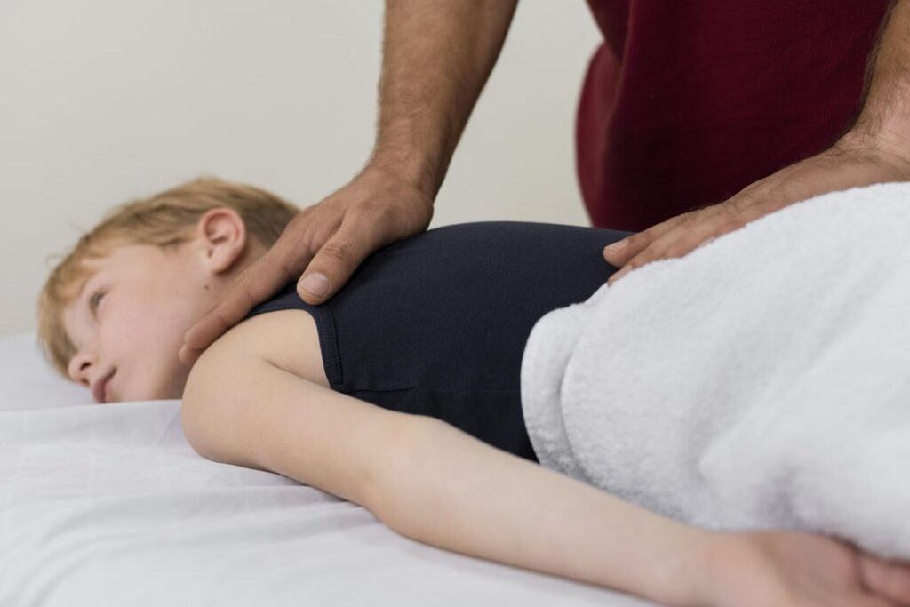 Школьница кувыркнулась и сломала позвоночник на физкультуре в Новосибирске