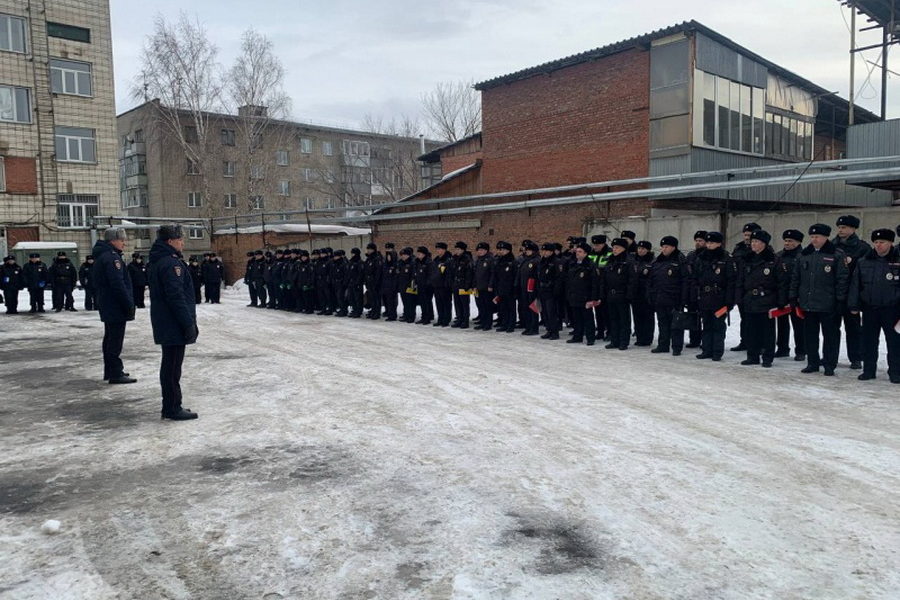 Глава МВД рассказал, почему не хотят служить в полиции Новосибирска