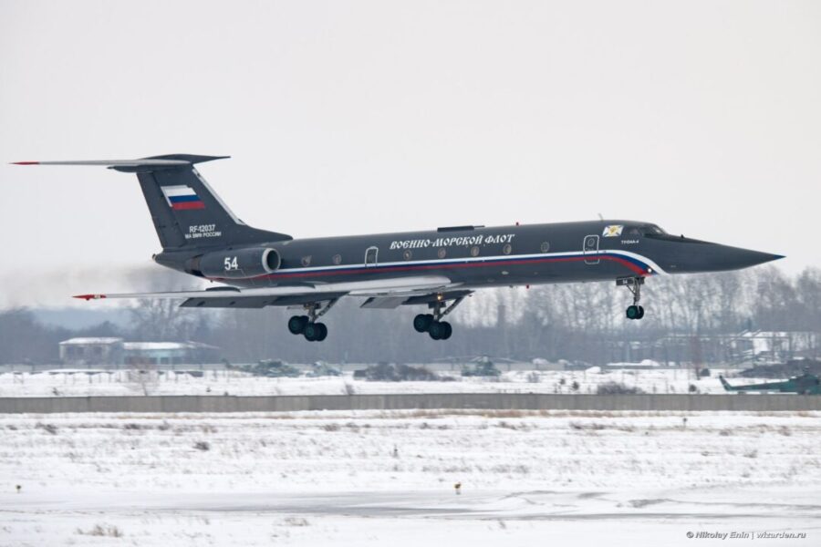 Редкий военный самолет «Черная жемчужина» приземлился в Новосибирске