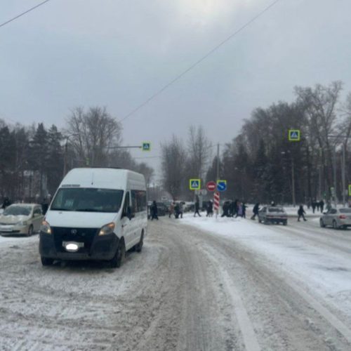 Пассажирская маршрутка сбила 10-летнего мальчика в Новосибирске
