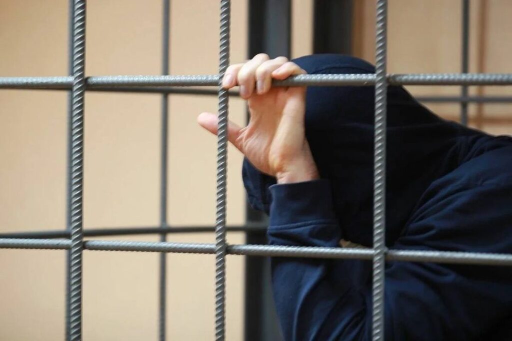 Тайник с 11 кг героина в автомобиле нашли полицейские в Новосибирске