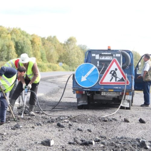 Два муниципалитета и район Новосибирской области могут сорвать дорожные ремонты