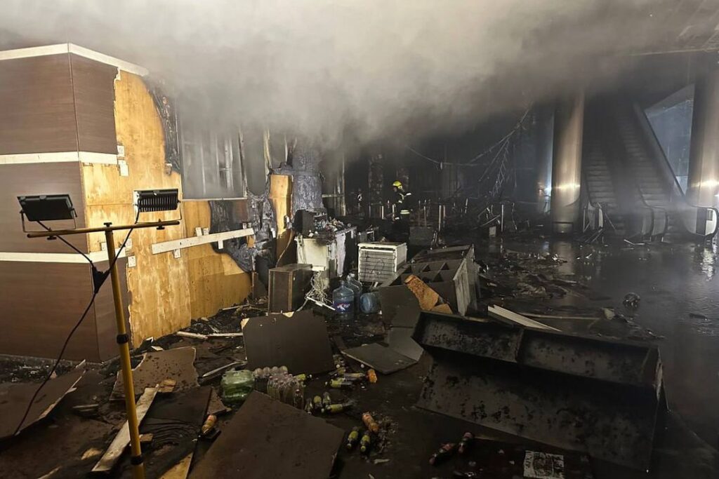 Число погибших в теракте в «Крокус Сити Холл» увеличилось до 93 человек — СК РФ