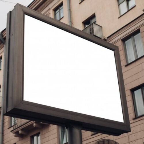 Более 100 незаконных видеоэкранов установлены на улицах Новосибирска