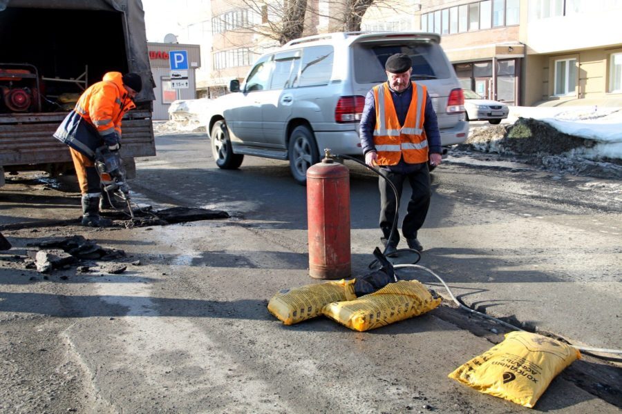 На ямочный ремонт дорог в Новосибирске потратят 152 млн рублей