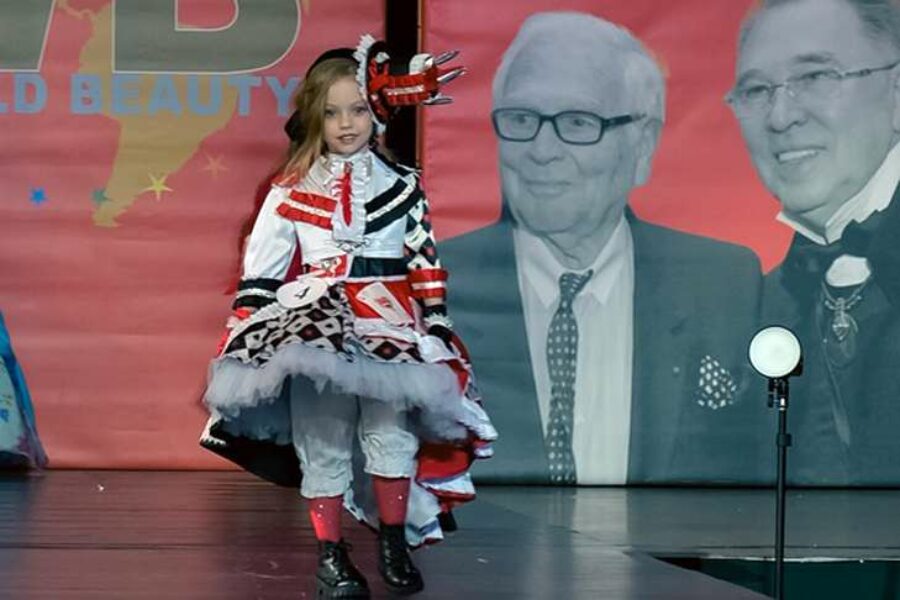 5-летняя Василиса Шевчук из Новосибирска признана самой красивой малышкой в России