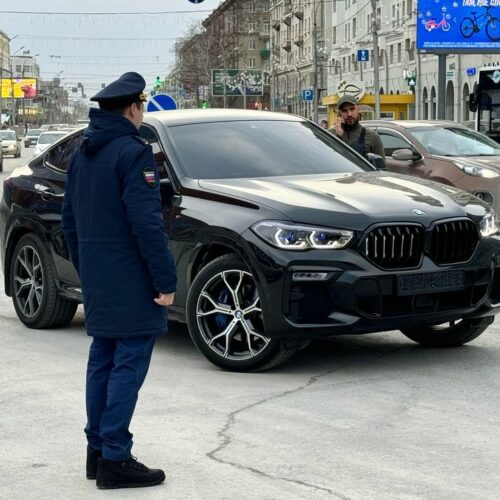 Прокуратура и ГИБДД отобрали BMW X6 у водителя в ходе рейда в Новосибирске