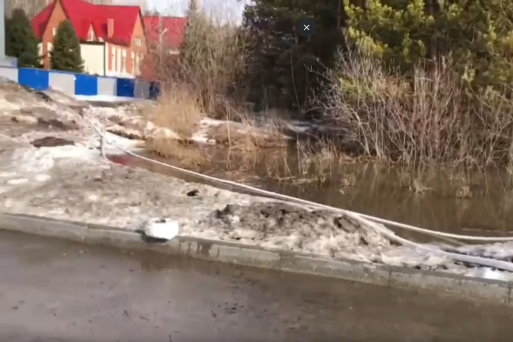 Более 80 дорог затопило талыми водами в Новосибирской области