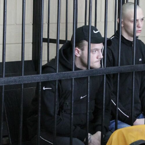 В Новосибирске братьев приговорили к 17 годам за убийство парня возле пивнушки