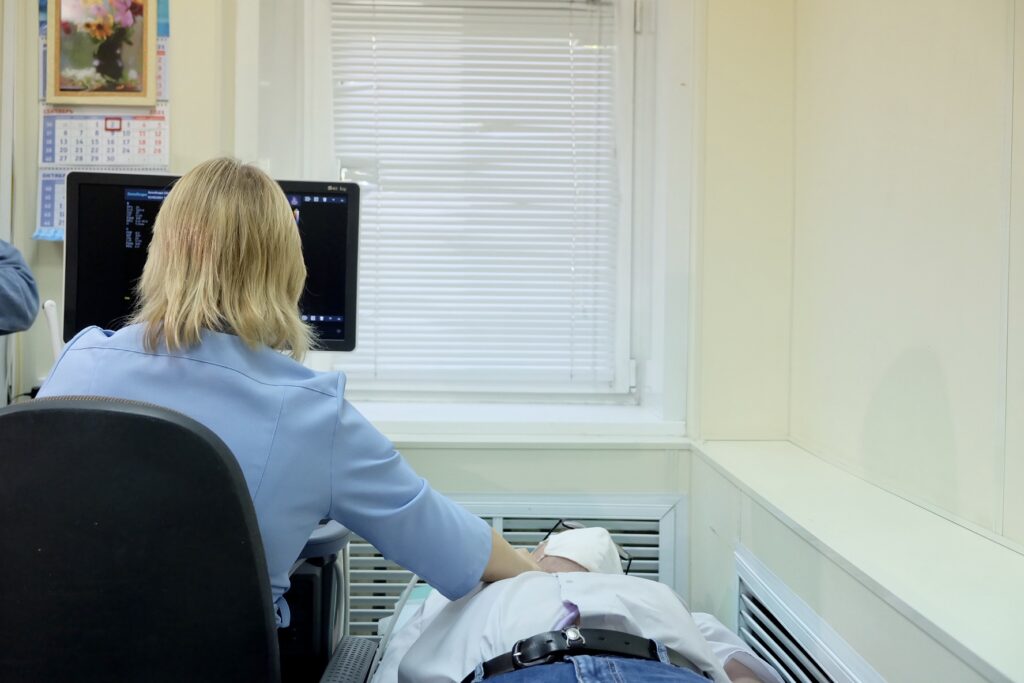 В ходе профосмотров сердечно-сосудистые заболевания выявлены у 700 сотрудников предприятий Новосибирска