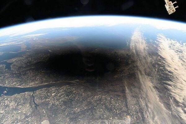 Новосибирский планетарий показал фото с большой черной дырой на месте США