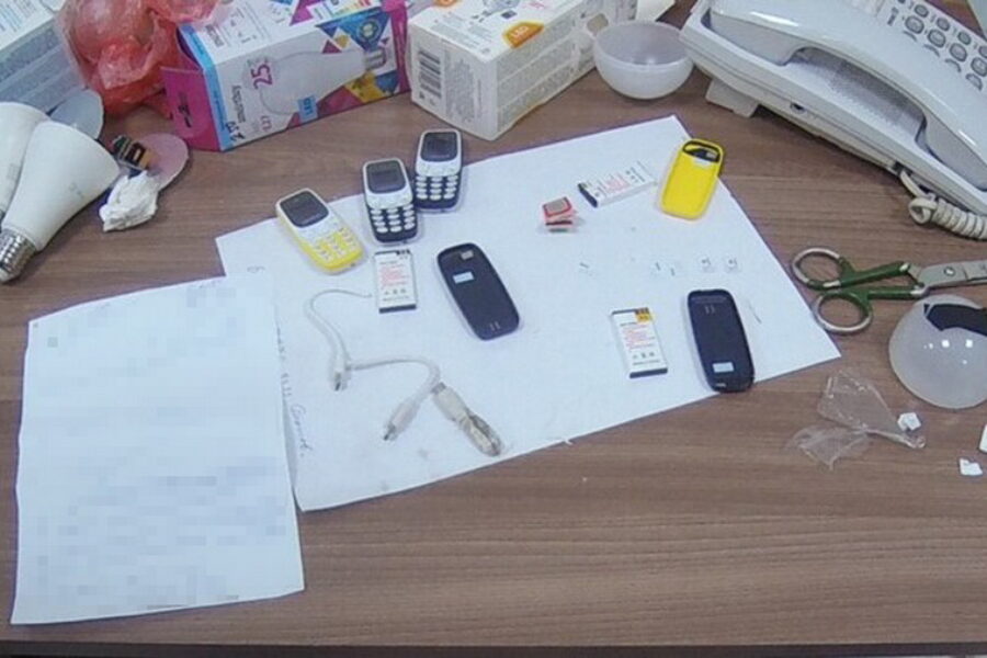 В СИЗО пытались передать телефоны, спрятанные в лампочках в Новосибирске