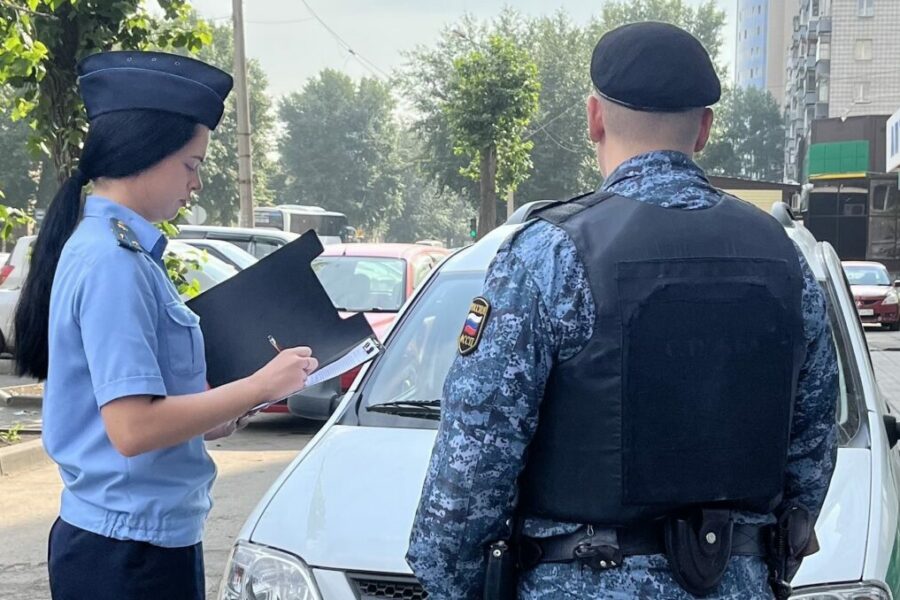 Директора УК в Новосибирске наказали на 180 тысяч за оскорбление в мессендежере