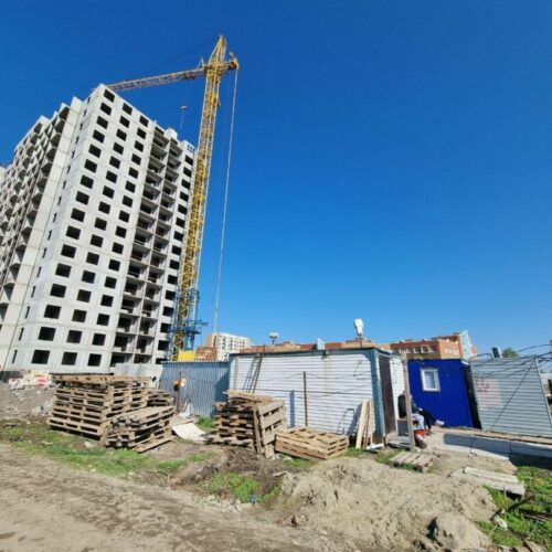 Прокуратура наказала руководителей организаций у которой упал башенный кран в Новосибирске