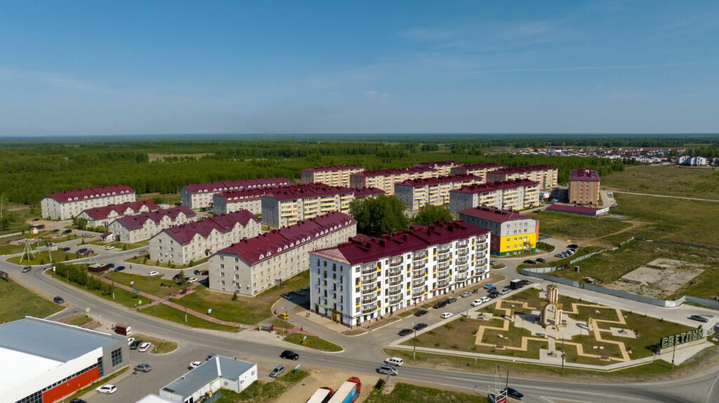 Жилой район Светлый: Бизнес в шаговой доступности