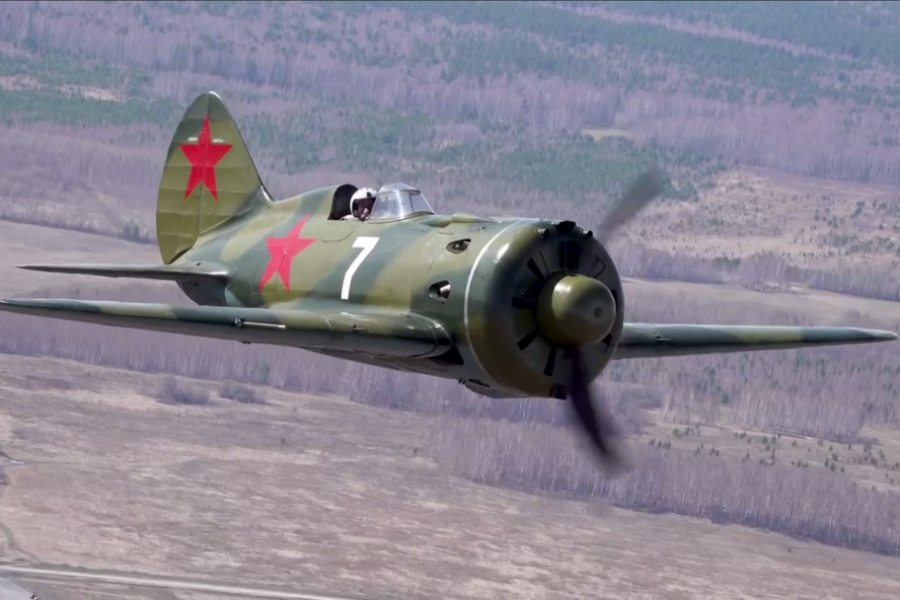Восстановленный советский истребитель времён ВОВ взмыл в воздух над Новосибирском