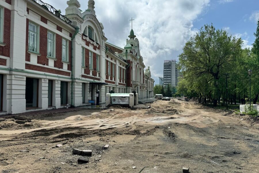 Мэр Новосибирска пообещал, что к 15 августа отремонтируют Первомайский сквер