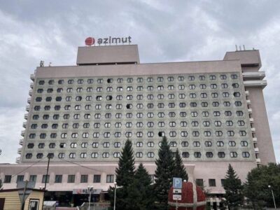 В Новосибирске сотрудник отеля украл у гостя спрятанный под матрасом миллион