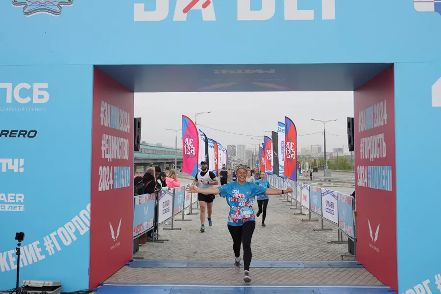 В полумарафоне «Забег.РФ» приняли участие около 4 тысяч жителей Новосибирской области