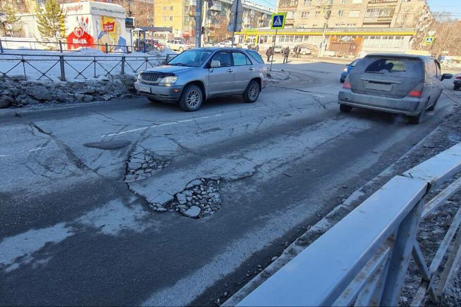 Прокуратура выявила более 400 нарушений при строительстве дорог и благоустройстве в Новосибирске