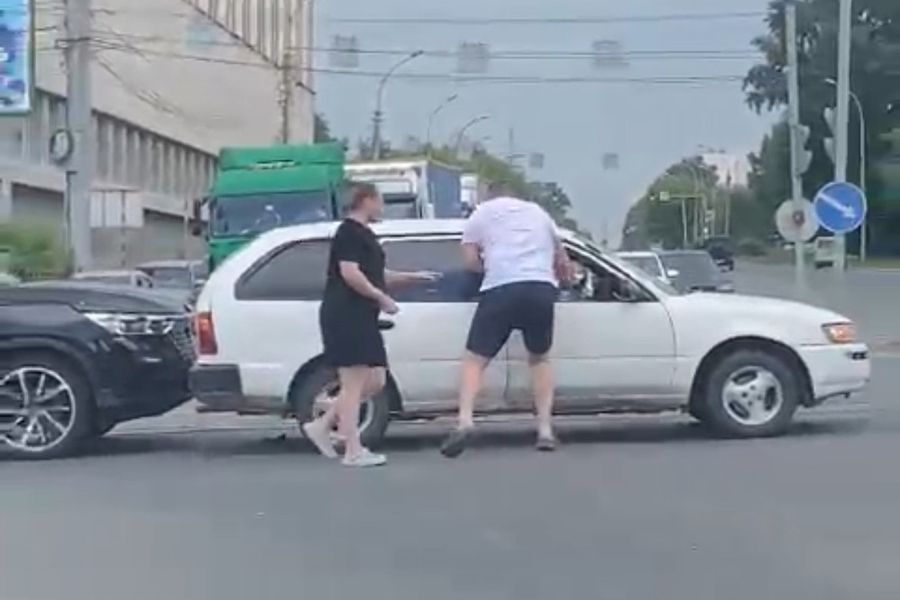 Врач избил участника СВО после ДТП в Новосибирске