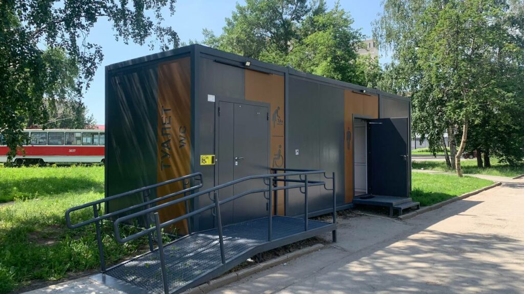 Бесплатный туалет открыли в сквере «13 трамвай»
