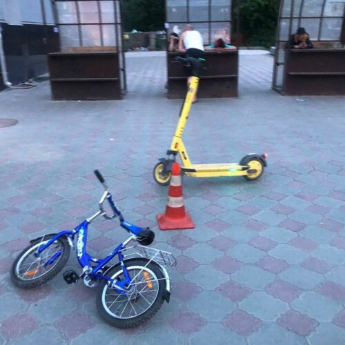 Мальчик на велосипеде пострадал в ДТП с парнем на электросамокате в Новосибирске