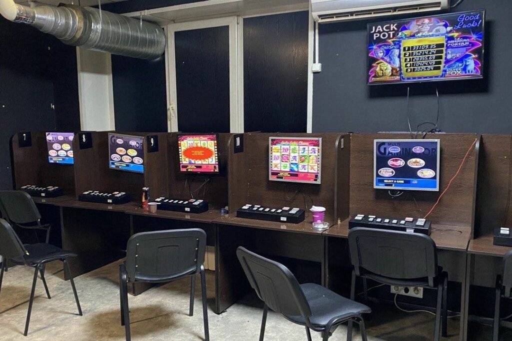 Подпольное Вип-казино накрыли полицейские в Новосибирске