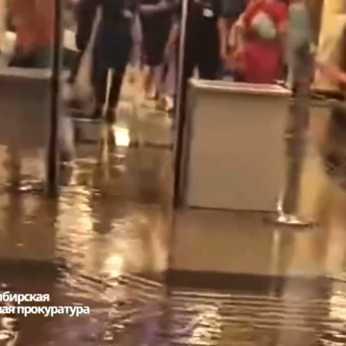 После сильных ливней вокзал Новосибирск-Главный ушел под воду