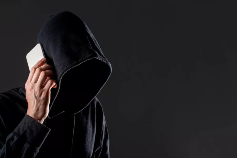 Фальшивый сотрудник банка украл более 1 млн у жителя Новосибирской области