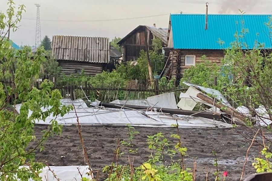 После июньских дождей дома и приусадебные участки затопило под Новосибирском