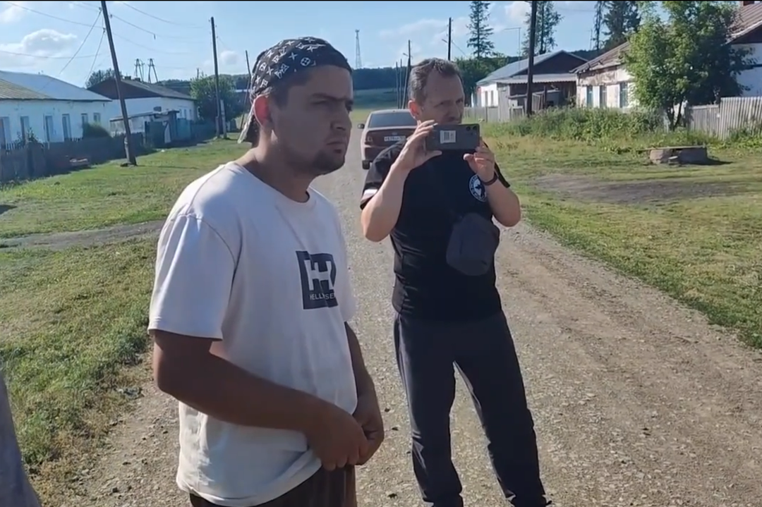 «Избивают, сексуально домогаются»: мигранты оккупировали село под Новосибирском и устроили местным жителям ад