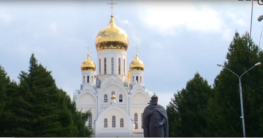 Крестный ход прошел в День крещения Руси в Новосибирске