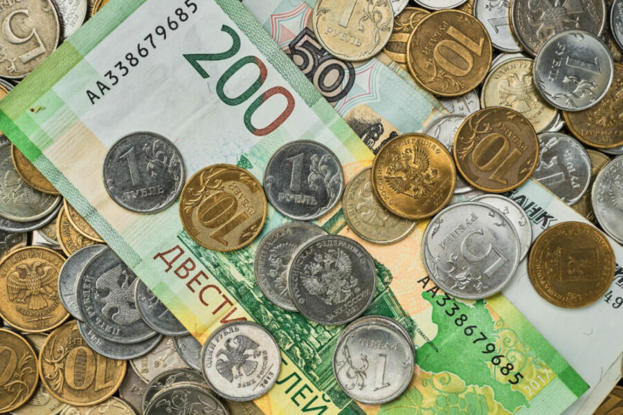 Почти 8 тонн монет обменяли или зачислили на счета в Новосибирской области