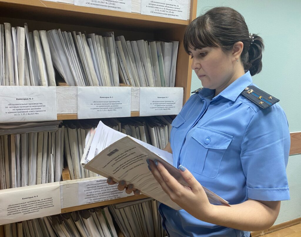 Мужчина оплатил долг по алиментам, чтобы улететь в отпуск из Новосибирска