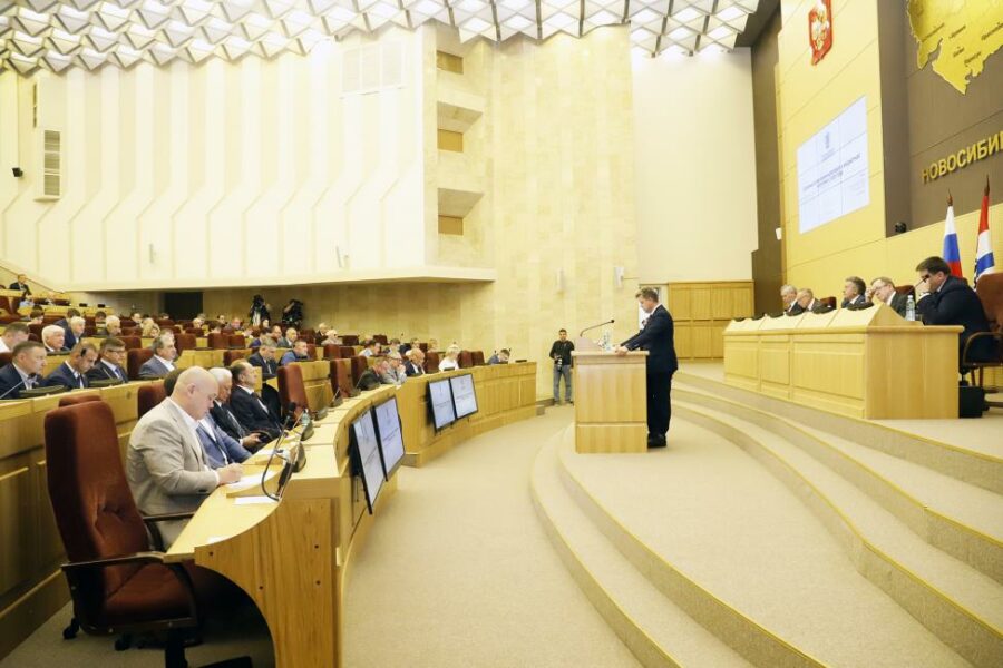 Депутатам предложили выбирать между амбициями и исполнением бюджета по расходам в Новосибирске