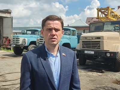 Водители-волонтеры доставят автокран и два грузовика в зону СВО из Новосибирска