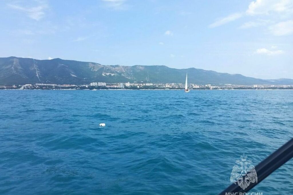 Водолазы нашли тело утонувшей после крушения яхты жительницы Новосибирска