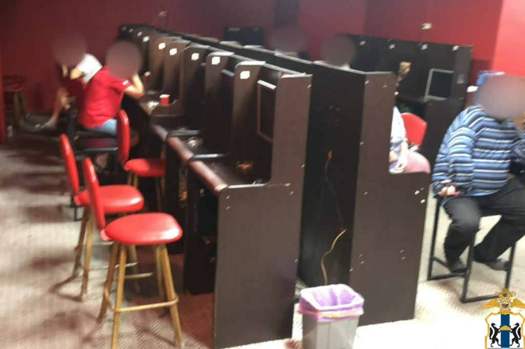 Подпольный игорный клуб прикрыли в центре Новосибирска