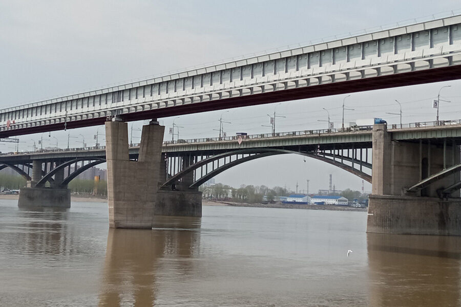 «Чудес мы не ждем»: мэрия расторгнет договор с подрядчиком ремонта Октябрьского моста в Новосибирске