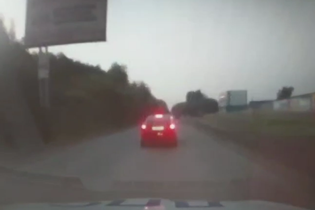 Полицейские устроили погоню за парнем, угнавшим у подруги автомобиль в Новосибирске
