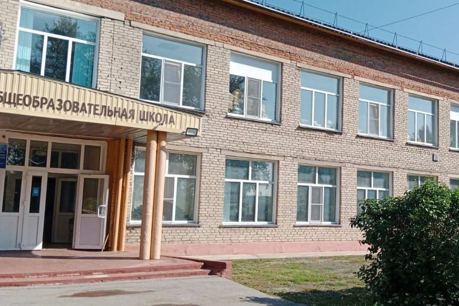 Обеспечить детей учебниками заставила прокуратура школу под Новосибирском