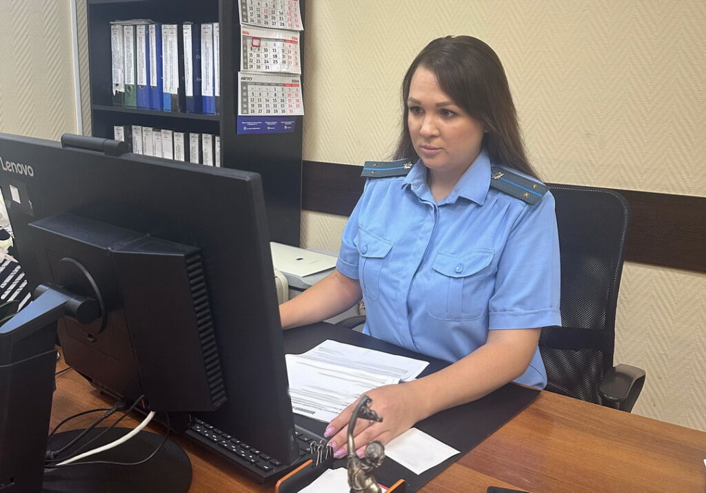 Приставы обязали компанию в Новосибирске выплатить рабочим более 1 млн рублей зарплаты