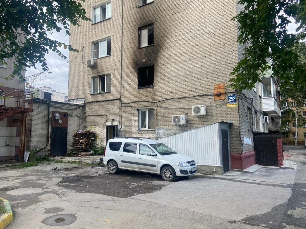 Прокуратура занялась пожаром в квартире на Богаткова в Новосибирске