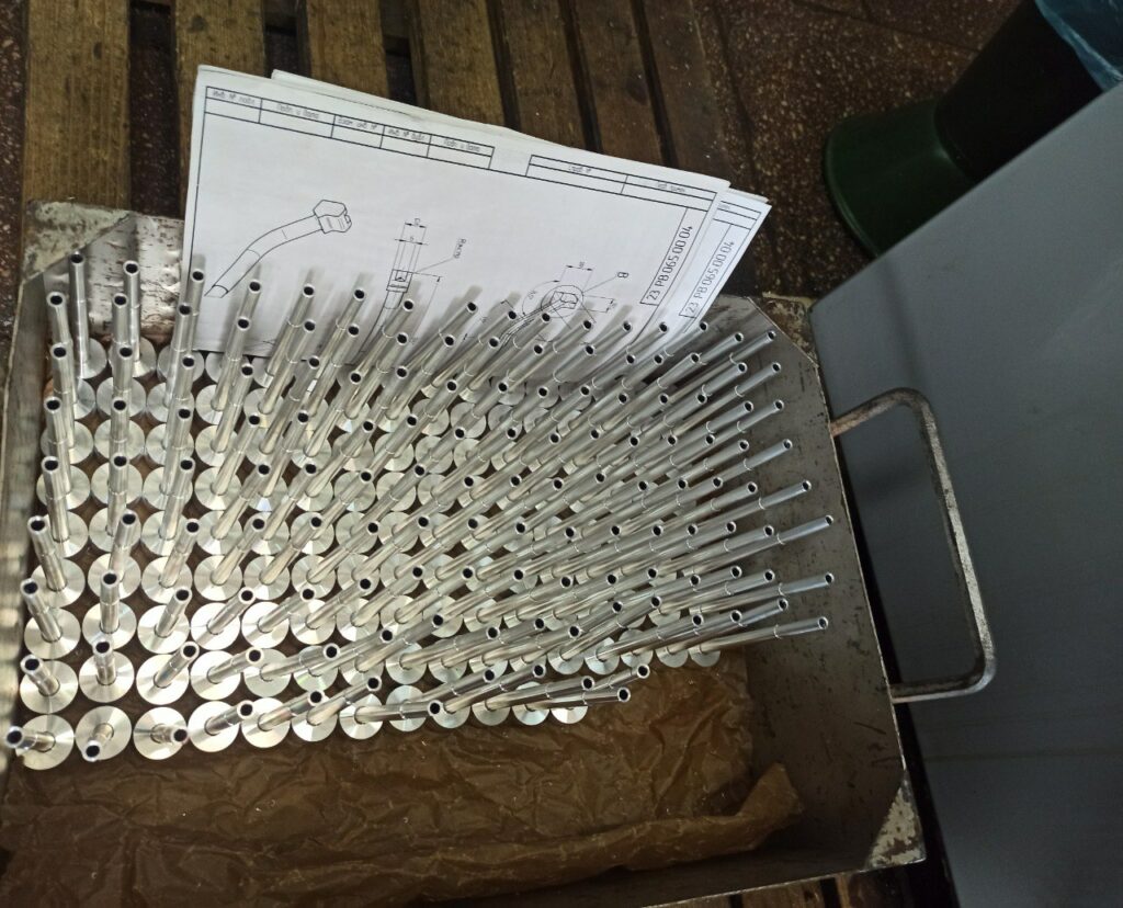 В Академгородке запустили серийный выпуск вакуумных камер для СКИФа