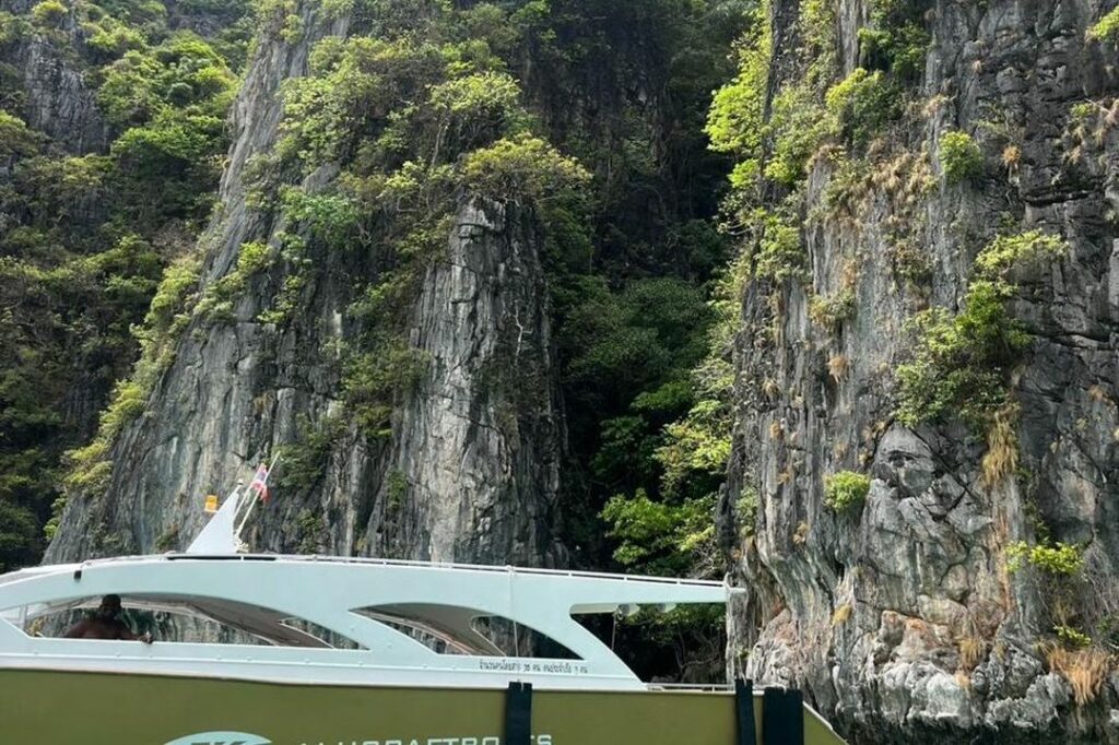 Директор турфирмы «кинула» на 3 млн с путевками за границу жителей Новосибирска