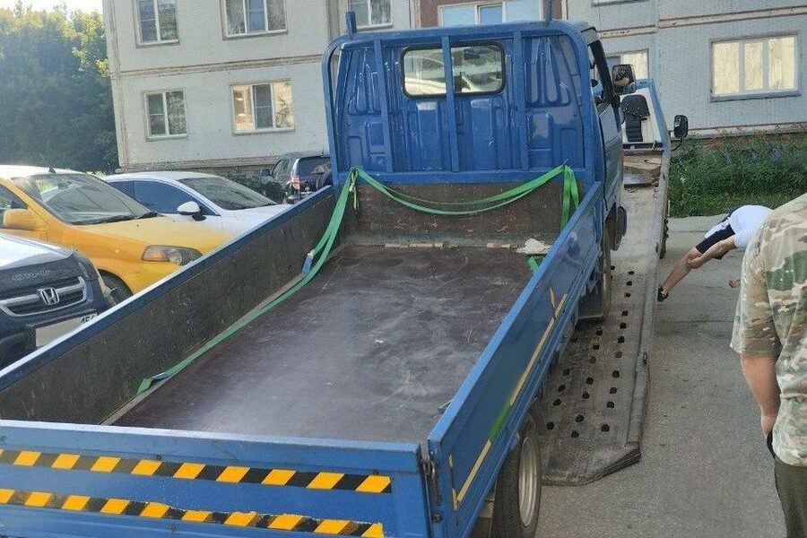 Чтобы вернуть свой грузовик, жителю Новосибирска пришлось погасить долг
