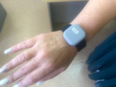 Новосибирцы разработали браслет для измерения уровня стресса