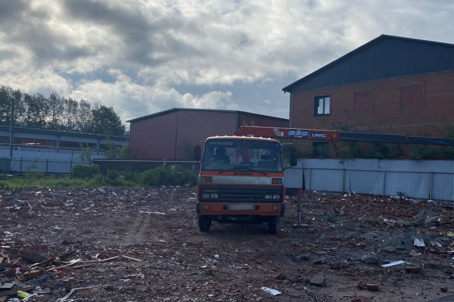 Должник снес хостел в Новосибирске, чтобы отдохнуть за границей