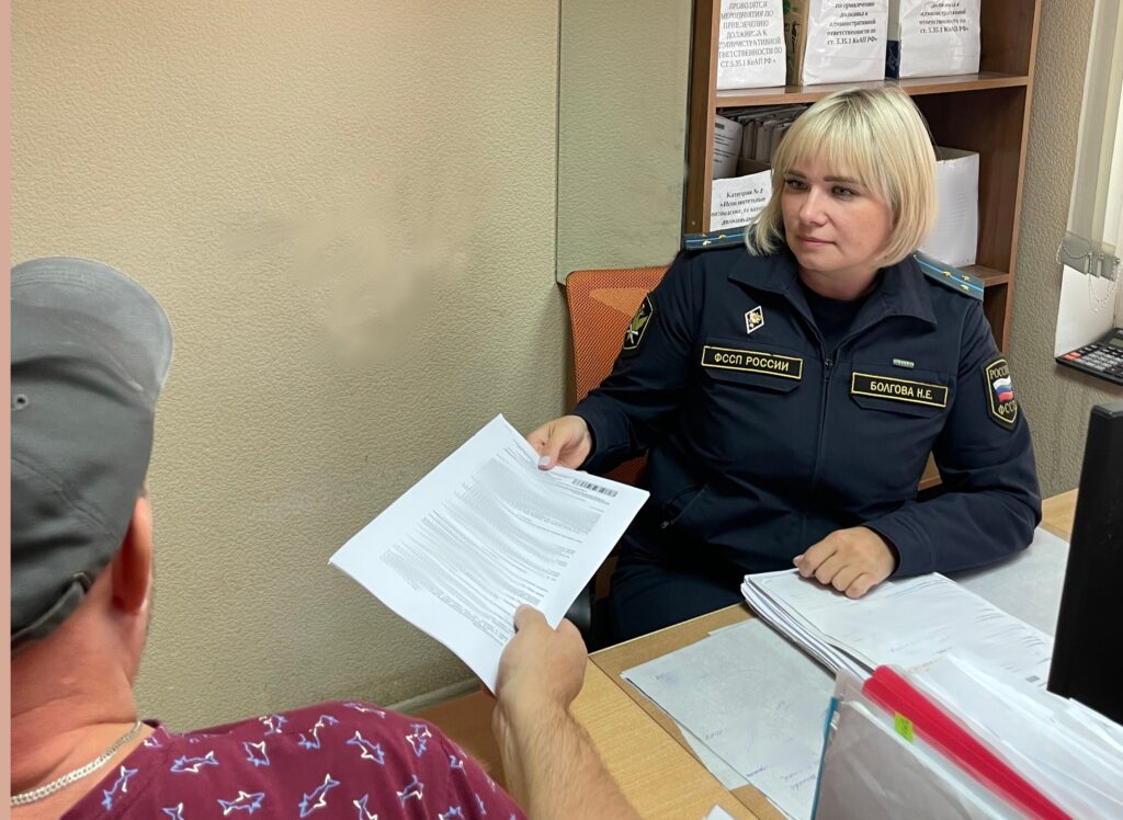 Приставы обнаружили поддельные документы у должника в Новосибирске